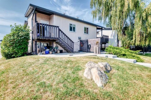 2652 Oakmoor Drive Sw, Calgary, AB - Outdoor With Deck Patio Veranda