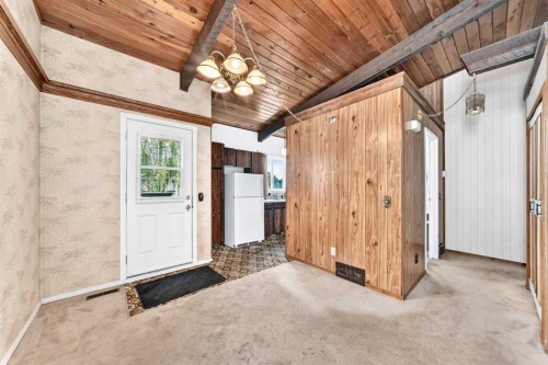 2652 Oakmoor Drive Sw, Calgary, AB - Indoor Photo Showing Other Room