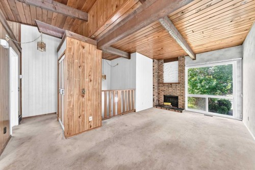 2652 Oakmoor Drive Sw, Calgary, AB - Indoor With Fireplace