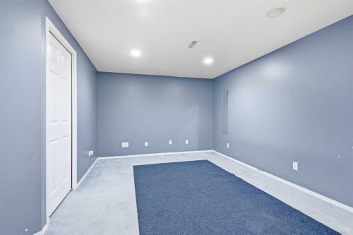 28 Coral Springs Close Ne, Calgary, AB - Indoor Photo Showing Other Room