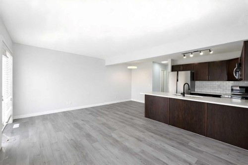 137 Pantego Lane Nw, Calgary, AB - Indoor Photo Showing Kitchen