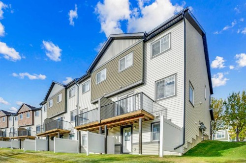 137 Pantego Lane Nw, Calgary, AB - Outdoor