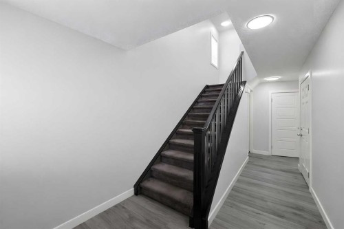 137 Pantego Lane Nw, Calgary, AB - Indoor Photo Showing Other Room