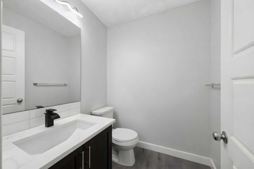 137 Pantego Lane Nw, Calgary, AB - Indoor Photo Showing Bathroom