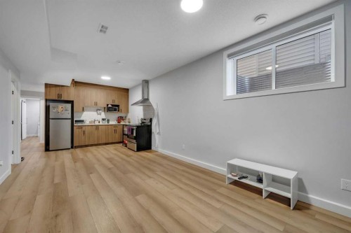 143 Dawson Harbour Hill, Chestermere, AB - Indoor Photo Showing Kitchen