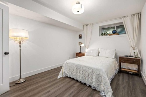 238 Mountainview Drive, Okotoks, AB - Indoor Photo Showing Bedroom