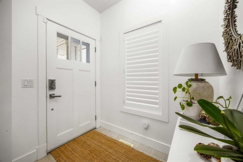 238 Mountainview Drive, Okotoks, AB - Indoor Photo Showing Other Room