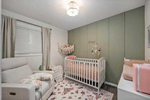 5 Copperpond Link Se, Calgary, AB - Indoor Photo Showing Bedroom