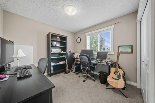 4728 Elgin Avenue Se, Calgary, AB - Indoor Photo Showing Office