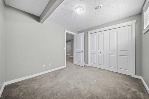 4728 Elgin Avenue Se, Calgary, AB - Indoor Photo Showing Other Room