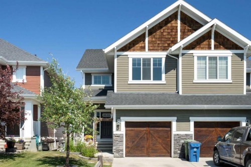 734 River Heights Crescent  Cochrane, AB T4C 0J4