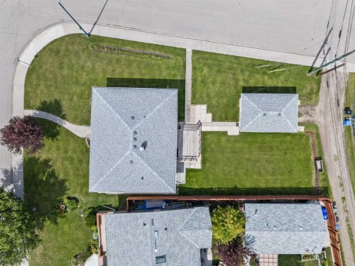 2140 Halifax Crescent Nw, Calgary, AB - Outdoor