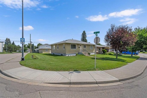 2140 Halifax Crescent Nw, Calgary, AB - Outdoor