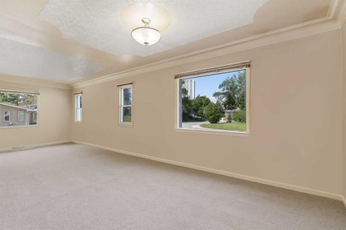 2140 Halifax Crescent Nw, Calgary, AB - Indoor Photo Showing Other Room