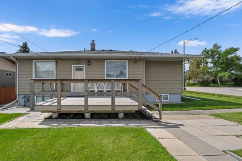 2140 Halifax Crescent Nw, Calgary, AB - Outdoor
