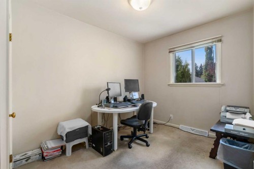 2140 Halifax Crescent Nw, Calgary, AB - Indoor Photo Showing Office
