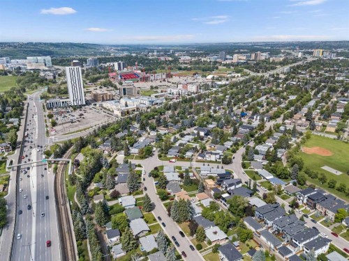 2140 Halifax Crescent Nw, Calgary, AB - Outdoor With View