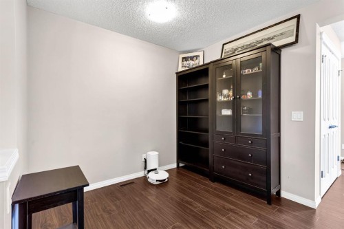 54 Autumn View Se, Calgary, AB - Indoor