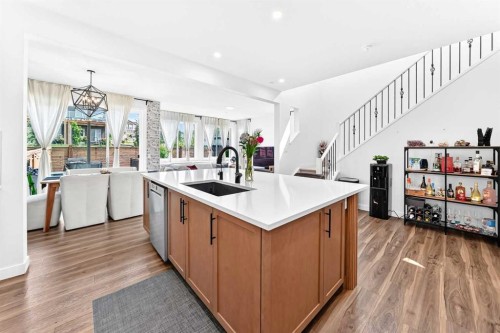 142 Lucas Terrace Nw, Calgary, AB - Indoor Photo Showing Kitchen With Upgraded Kitchen