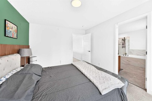 142 Lucas Terrace Nw, Calgary, AB - Indoor Photo Showing Bedroom