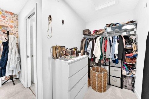 142 Lucas Terrace Nw, Calgary, AB - Indoor With Storage
