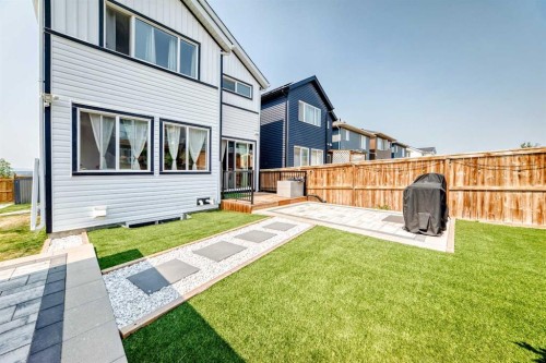142 Lucas Terrace Nw, Calgary, AB - Outdoor With Exterior