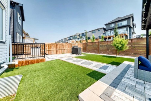 142 Lucas Terrace Nw, Calgary, AB - Outdoor With Deck Patio Veranda