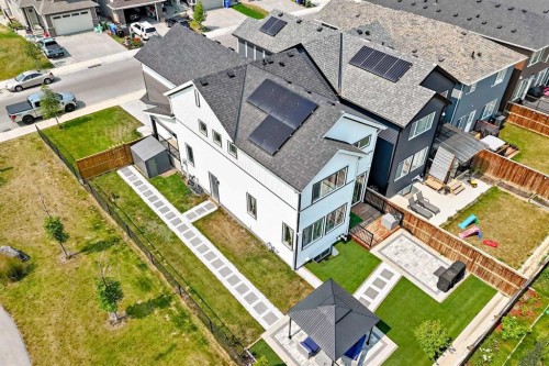 142 Lucas Terrace Nw, Calgary, AB - Outdoor