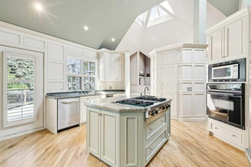 117 Patton Place Sw, Calgary, AB 
