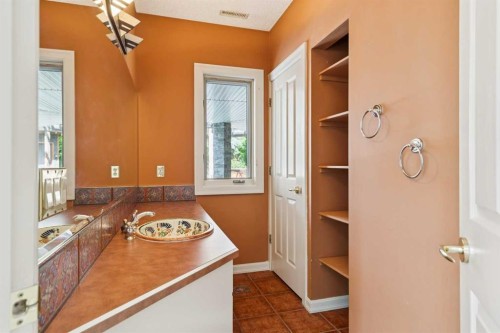 117 Patton Place Sw, Calgary, AB 