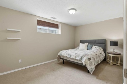 123 Schubert Hill Nw, Calgary, AB - Indoor Photo Showing Bedroom
