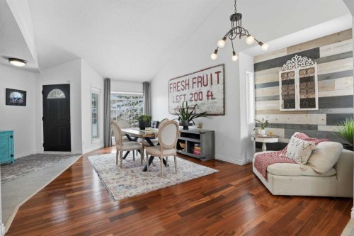 123 Schubert Hill Nw, Calgary, AB - Indoor