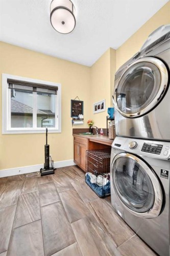 109 Waters Edge Drive, Heritage Pointe, AB - Indoor Photo Showing Laundry Room