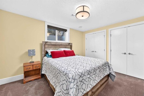 109 Waters Edge Drive, Heritage Pointe, AB - Indoor Photo Showing Bedroom