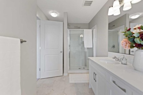 79 Legacy Glen Row Se, Calgary, AB - Indoor Photo Showing Bathroom