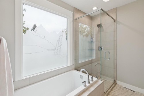 3605 2 Street Sw, Calgary, AB - Indoor Photo Showing Bathroom