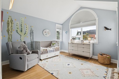 3605 2 Street Sw, Calgary, AB - Indoor Photo Showing Bedroom