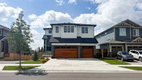 3 Highwood Drive  Okotoks, AB T1S 5S3