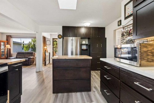 5635 Travis Crescent Ne, Calgary, AB 