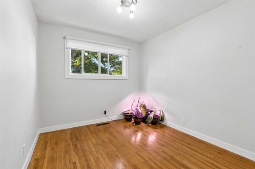 5635 Travis Crescent Ne, Calgary, AB 