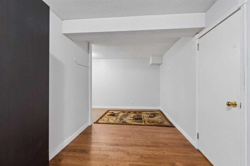 5635 Travis Crescent Ne, Calgary, AB 