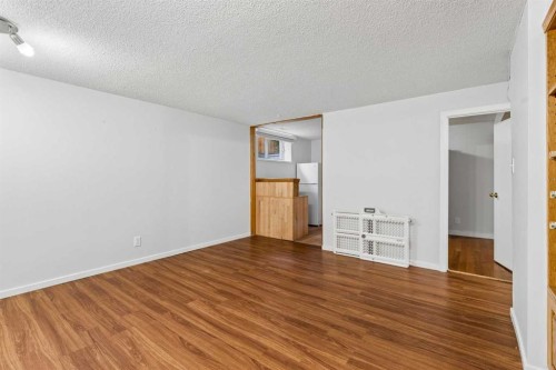 5635 Travis Crescent Ne, Calgary, AB 