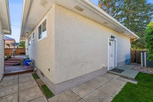 5635 Travis Crescent Ne, Calgary, AB 