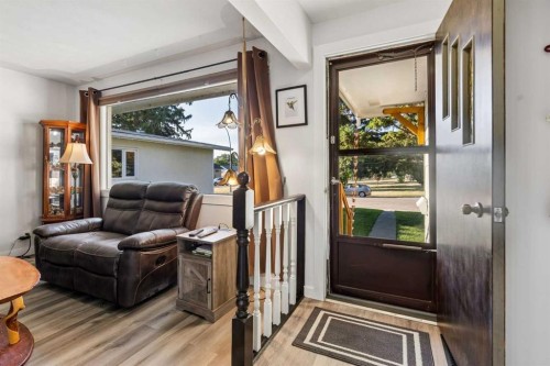 5635 Travis Crescent Ne, Calgary, AB 