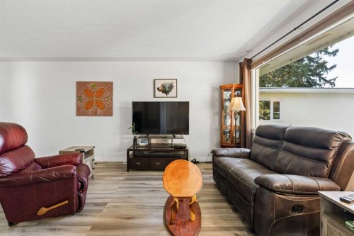 5635 Travis Crescent Ne, Calgary, AB 