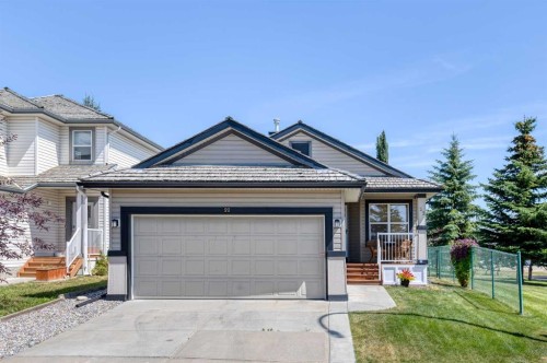 22 Glensummit Close  Cochrane, AB T4C 2J9