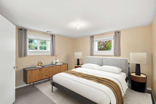 8335 34 Avenue Nw, Calgary, AB - Indoor Photo Showing Bedroom