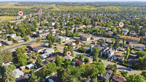8335 34 Avenue Nw, Calgary, AB - Outdoor With View