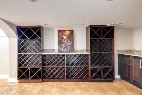 337 3 Avenue Ne, Calgary, AB - Indoor
