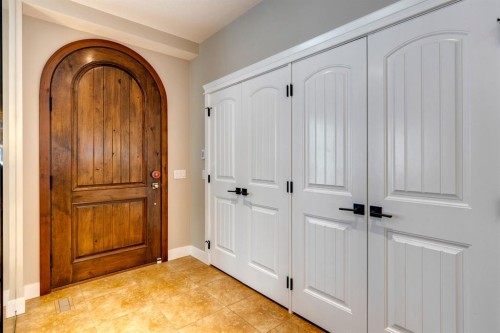 337 3 Avenue Ne, Calgary, AB - Indoor Photo Showing Other Room